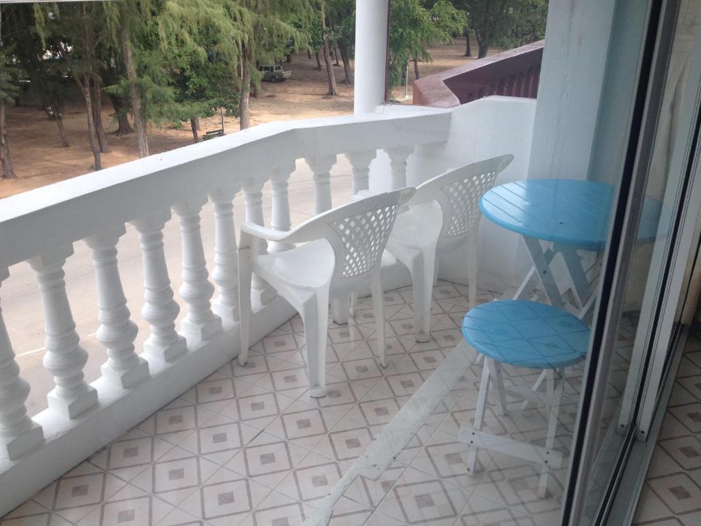 Cha-Am Seaside Hotel Szoba fotó
